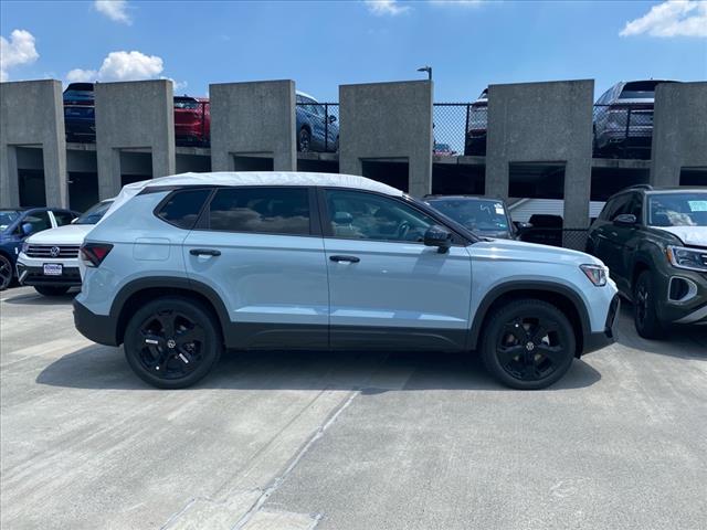 2025 Volkswagen Taos 