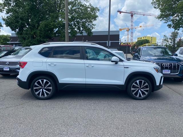 2022 Volkswagen Taos SE 4Motion