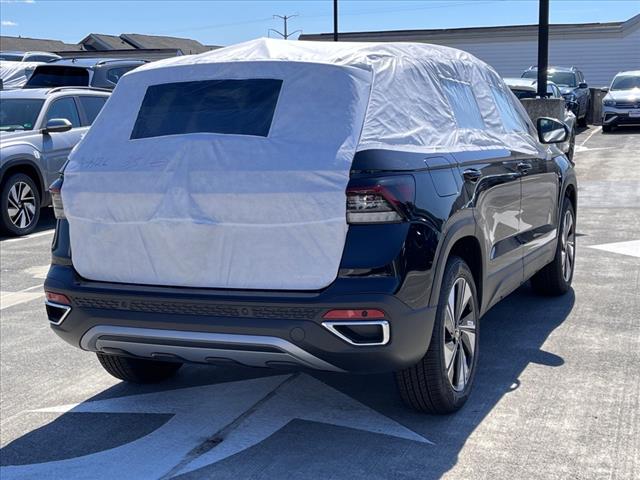 2025 Volkswagen Taos SE 4Motion