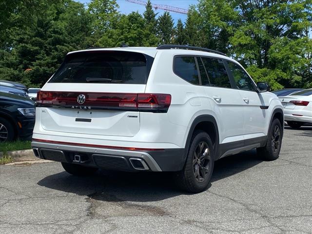 2024 Volkswagen Atlas 2.0T Peak Edition SEL