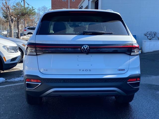 2025 Volkswagen Taos SE 4Motion