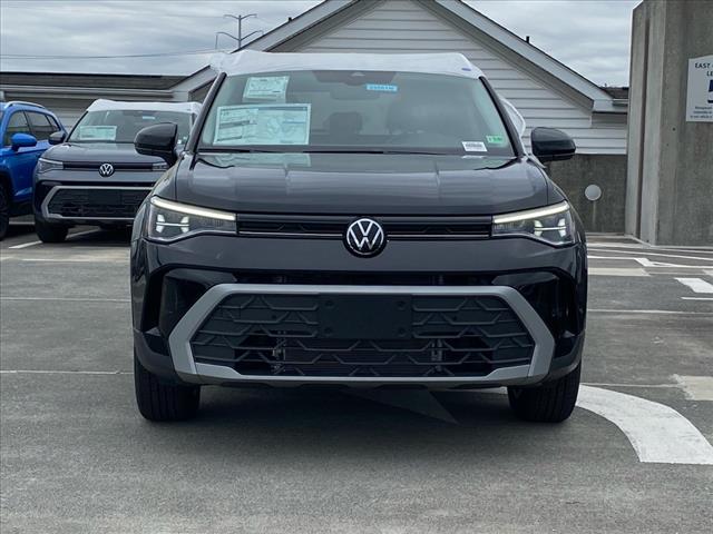 2025 Volkswagen Taos SE 4Motion