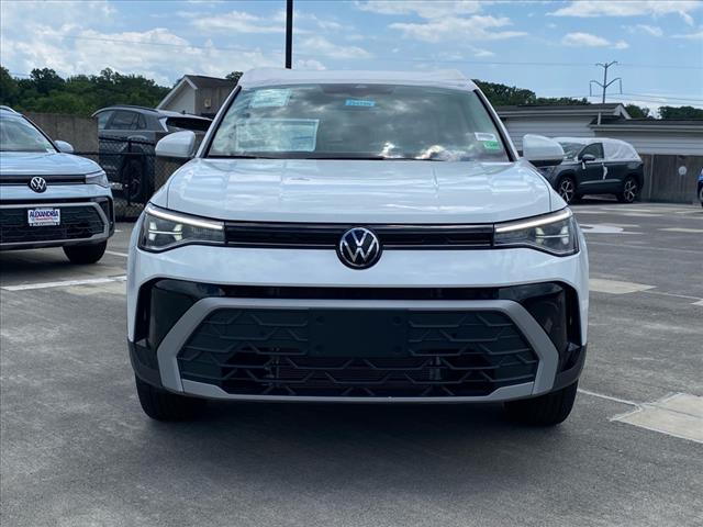 2025 Volkswagen Taos SE 4Motion