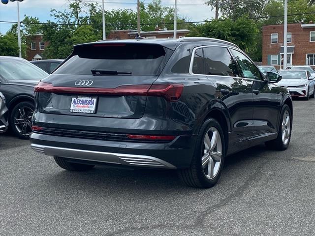 2019 Audi e-tron Premium Plus quattro