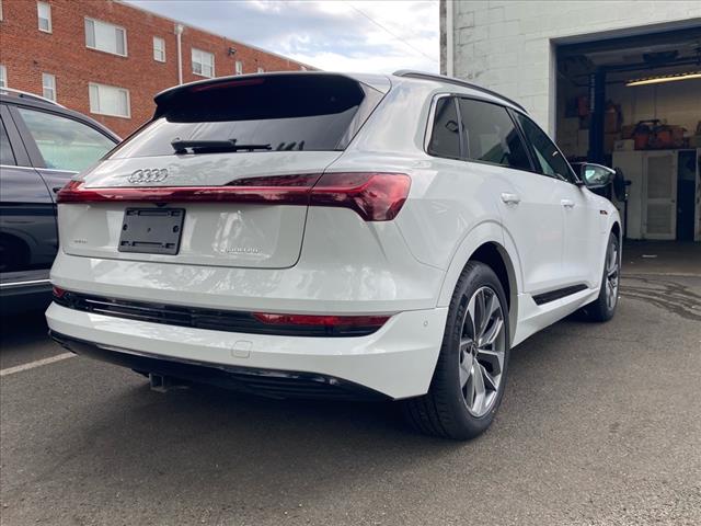2021 Audi e-tron quattro Premium Plus