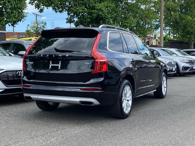 2016 Volvo XC90 T6 Momentum