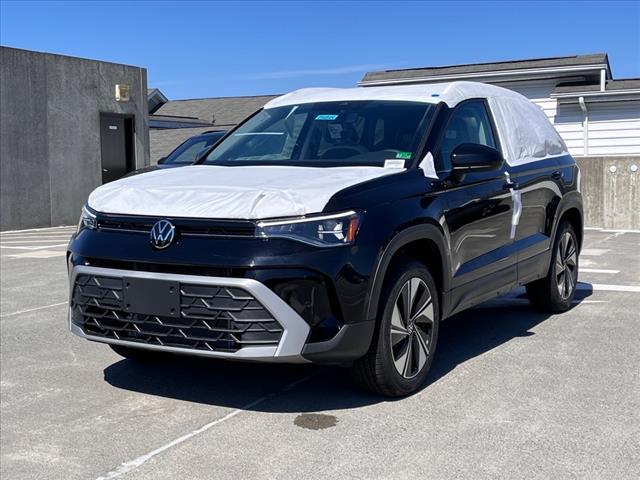 2025 Volkswagen Taos SE 4Motion