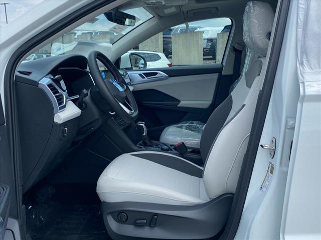 2025 Volkswagen Taos SE 4Motion