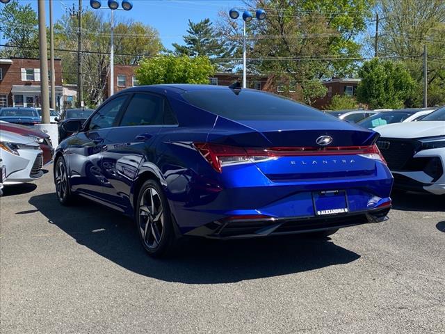 2022 Hyundai ELANTRA SEL