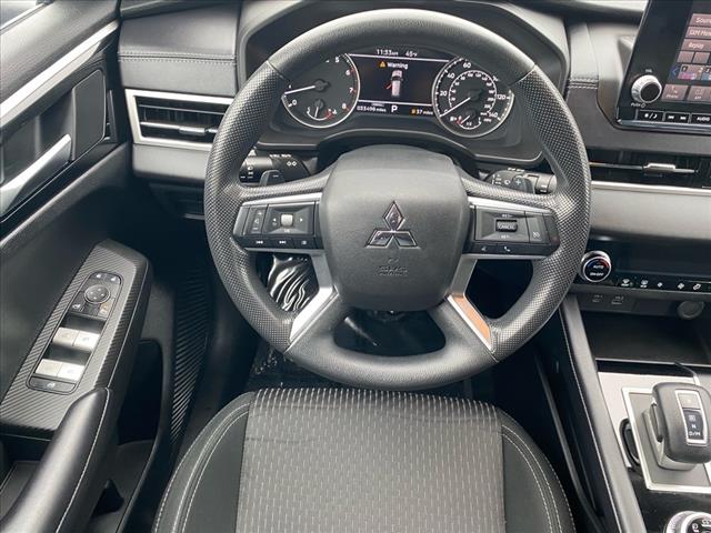2022 Mitsubishi Outlander ES