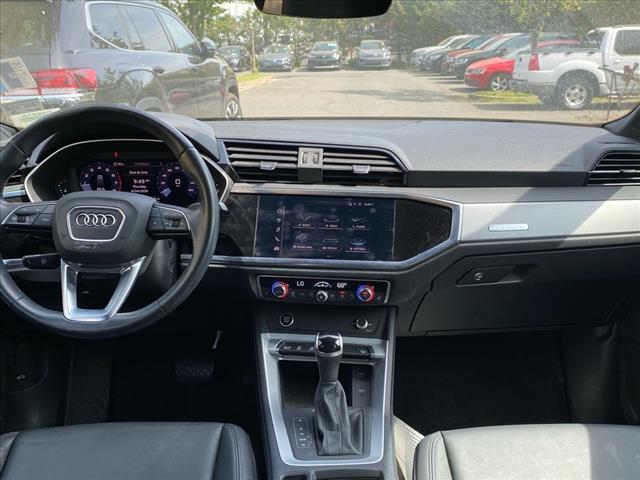 2022 Audi Q3 quattro Premium 40 TFSI