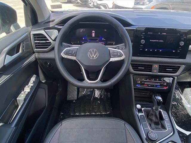 2025 Volkswagen Taos 