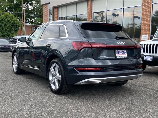 2019 Audi e-tron Premium Plus quattro