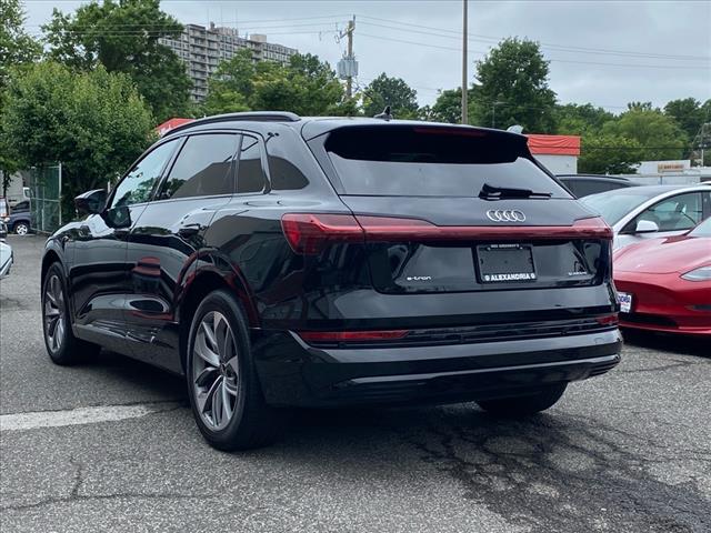 2021 Audi e-tron Premium Plus quattro