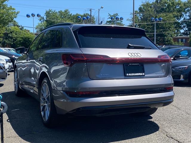 2021 Audi e-tron Prestige quattro