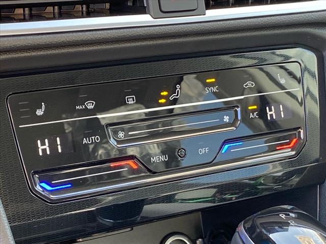 2025 Volkswagen Taos SE 4Motion
