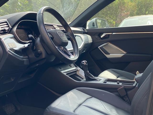 2022 Audi Q3 quattro Premium 40 TFSI