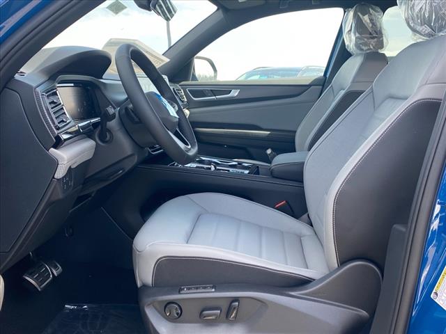 2025 Volkswagen Atlas Cross Sport SEL R-Line Black 4Motion