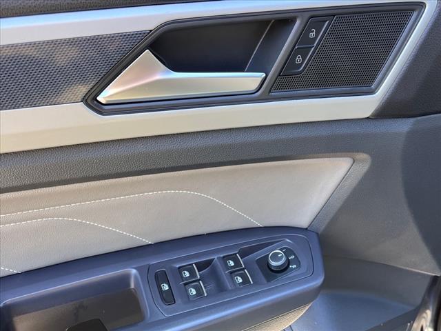 2021 Volkswagen Atlas Cross Sport 3.6L V6 SE w/Technology R-Line