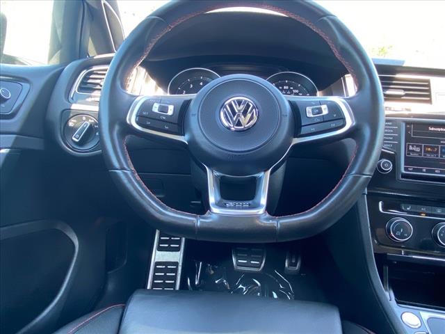 2017 Volkswagen Golf GTI SE