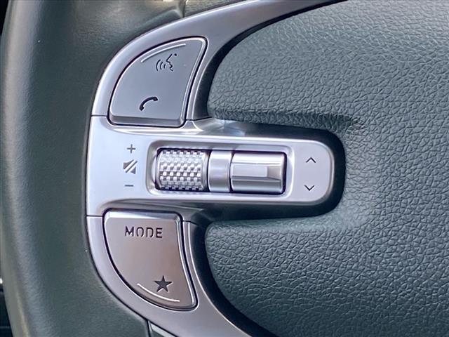 2022 Genesis GV70 2.5T Standard