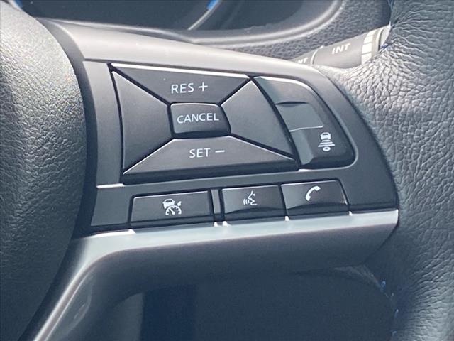 2022 Nissan LEAF SV