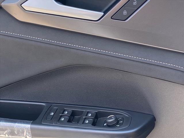 2025 Volkswagen Taos 