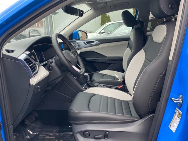 2025 Volkswagen Taos SEL 4Motion