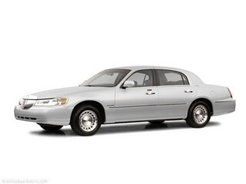 2002 Lincoln Town Car Executive