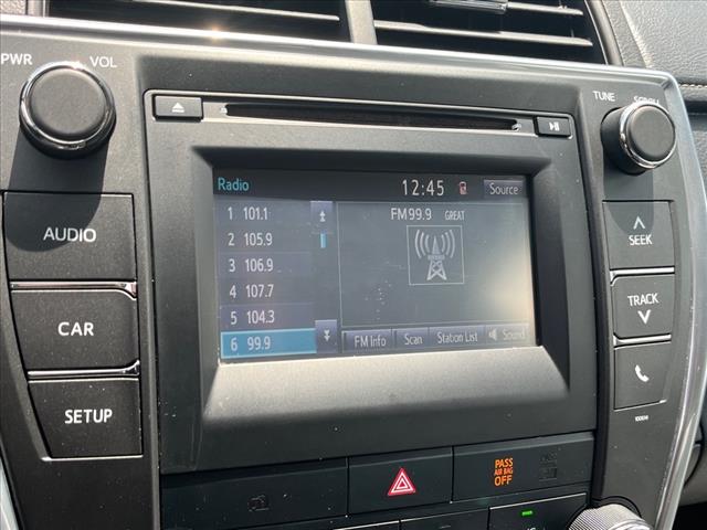 2017 Toyota Camry SE - Photo 11