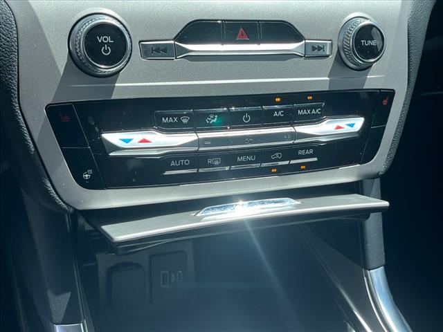 2023 Ford Explorer XLT - Photo 12