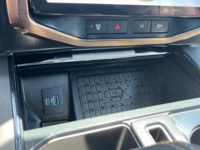 2023 Ford F-150 Lightning Lariat - Photo 12