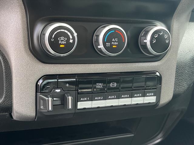 2019 RAM 3500 Tradesman - Photo 12
