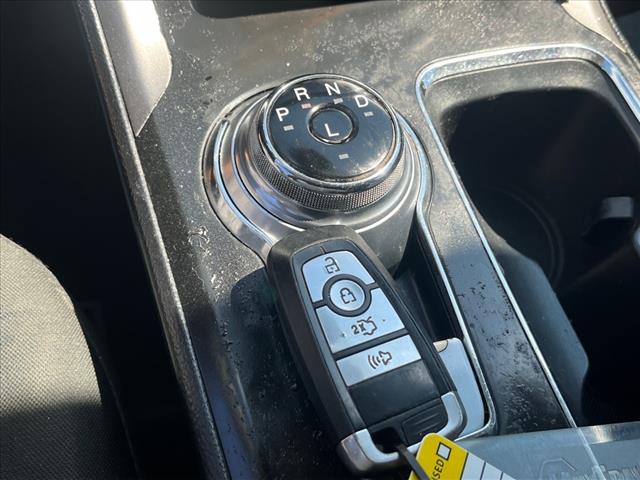 2020 Ford Fusion SE - Photo 12