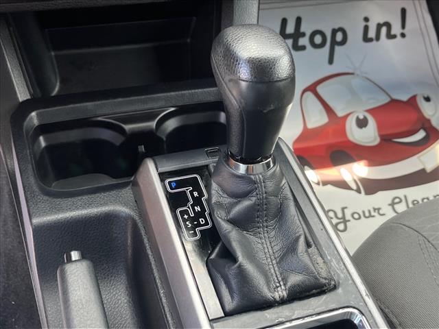2017 Toyota Tacoma SR5 V6 - Photo 12