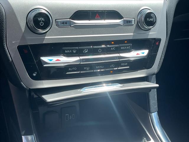 2022 Ford Explorer XLT - Photo 13