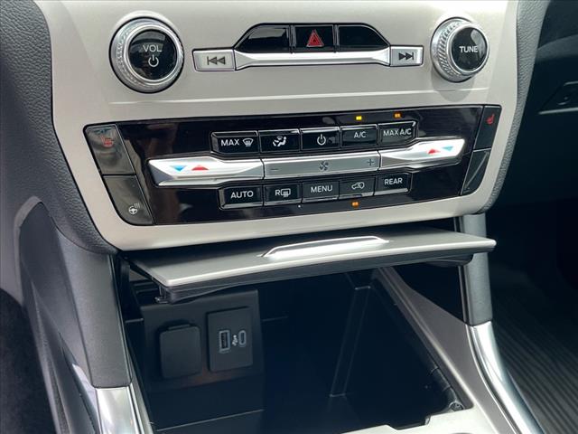 2023 Ford Explorer XLT - Photo 13