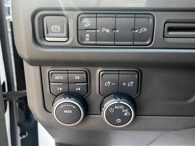 2021 Chevrolet Suburban Z71 - Photo 14