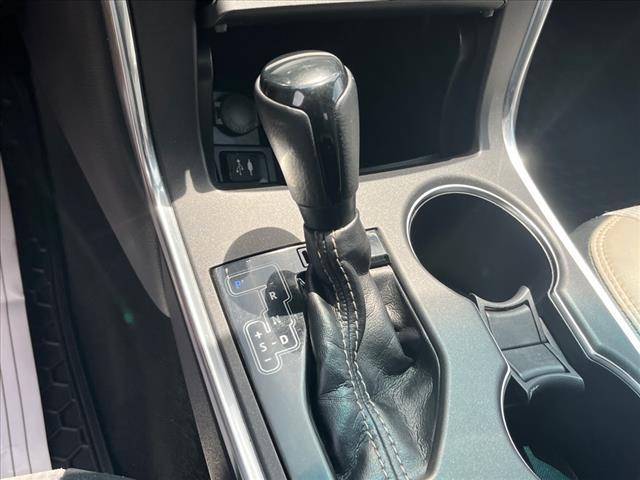 2017 Toyota Camry SE - Photo 14