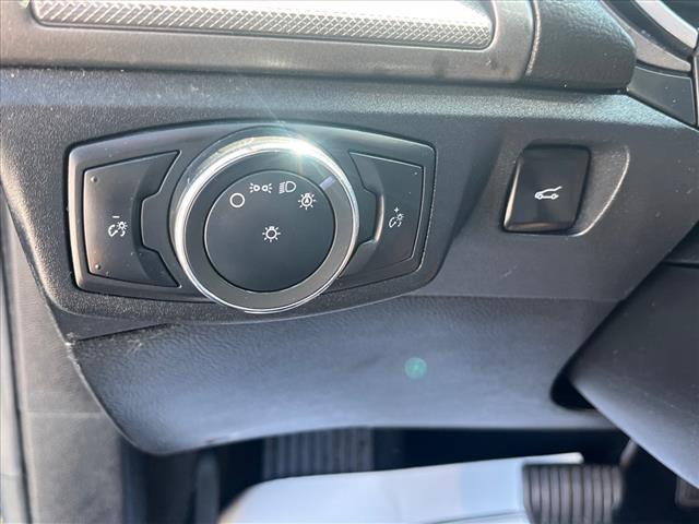 2020 Ford Fusion SE - Photo 15