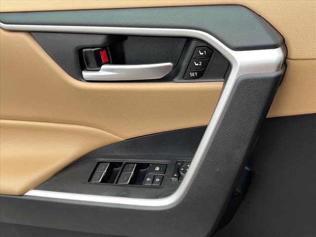 2024 Toyota RAV4 Hybrid XLE Premium - Photo 15