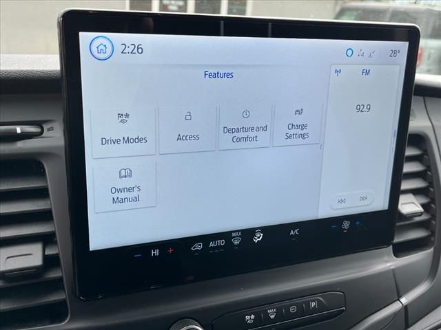 2022 Ford E-Transit 350 - Photo 16