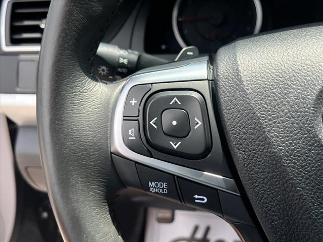 2017 Toyota Camry SE - Photo 16