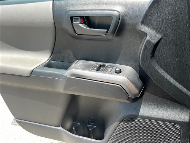 2017 Toyota Tacoma SR5 V6 - Photo 16