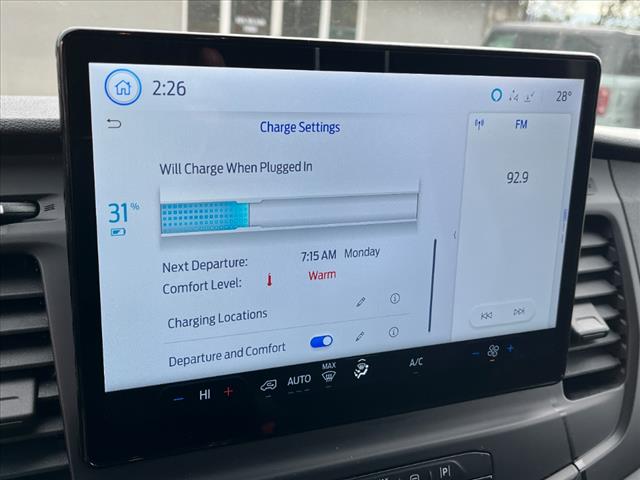 2022 Ford E-Transit 350 - Photo 17