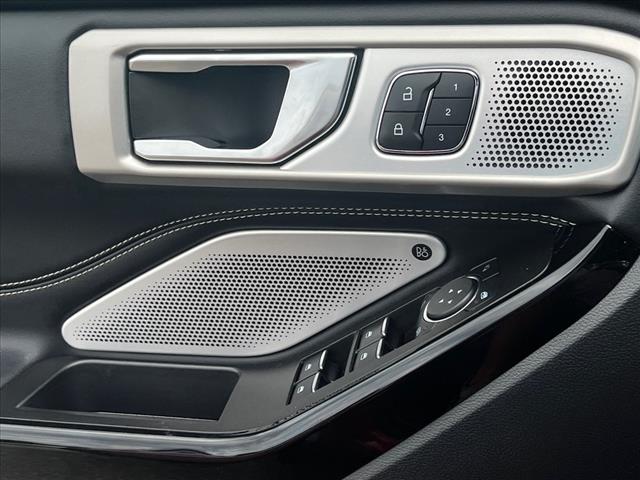 2024 Ford Explorer ST - Photo 18
