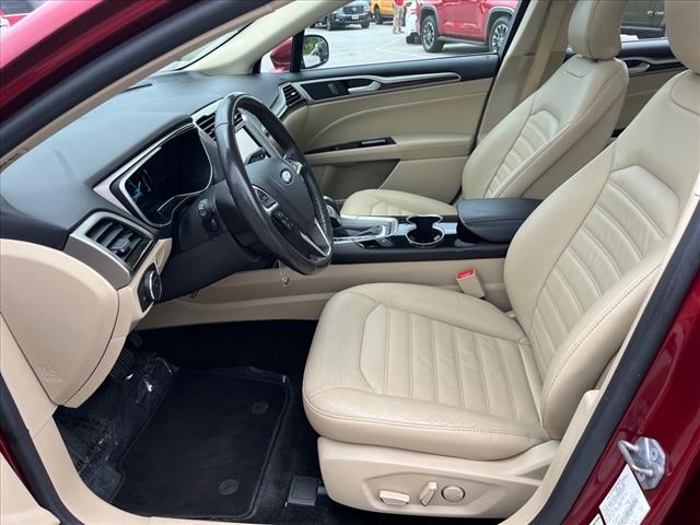 2016 Ford Fusion Hybrid SE - Photo 18