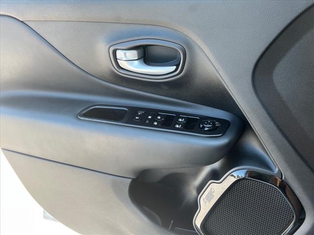 2023 Jeep Renegade Altitude - Photo 18