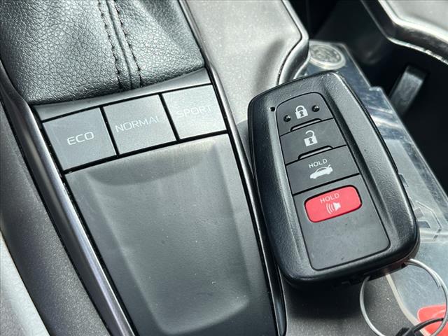 2022 Toyota Camry SE - Photo 20