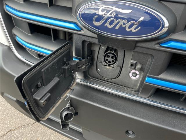 2022 Ford E-Transit 350 - Photo 21